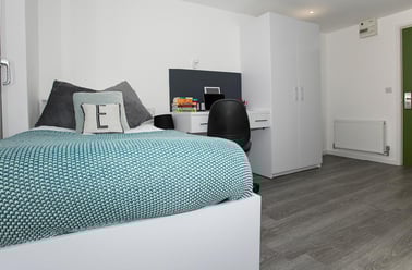 Popes Lane, West Ealing, London - Image 2